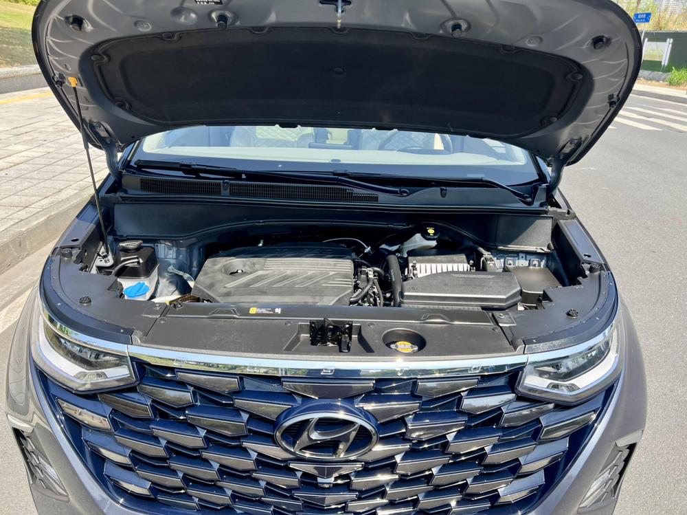 Hyundai Custo