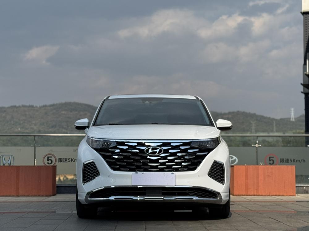 Hyundai Custo