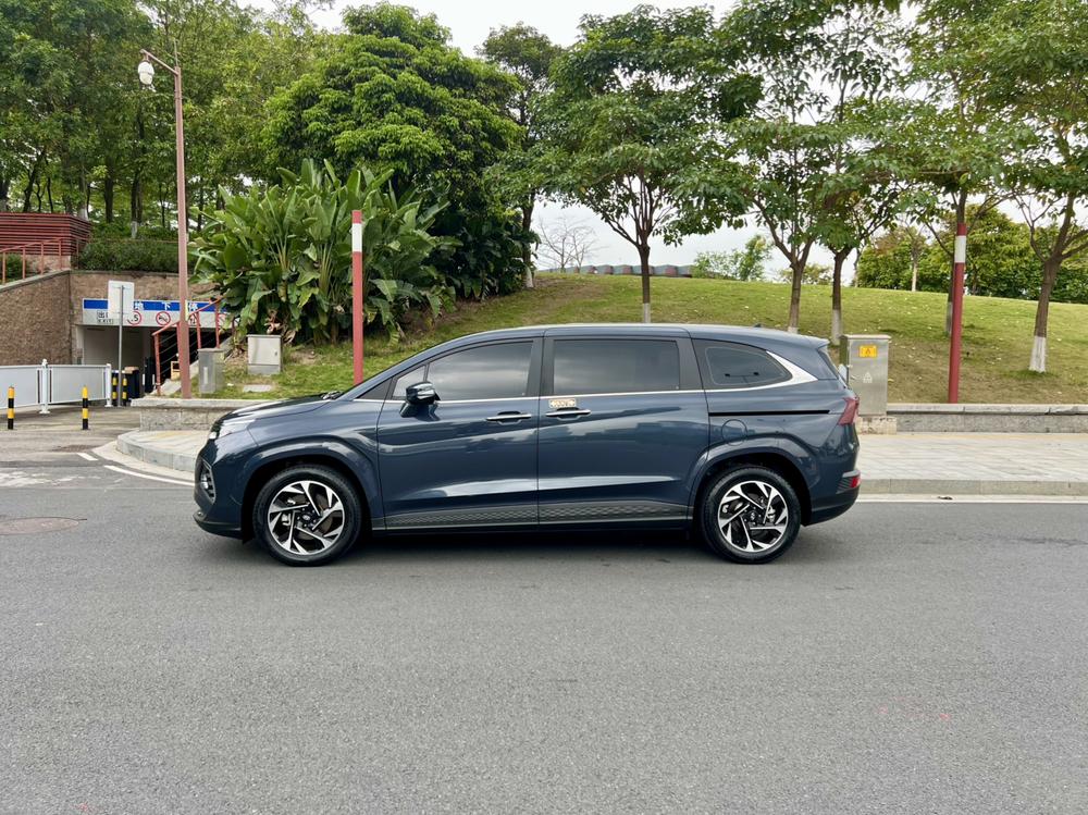Hyundai Custo