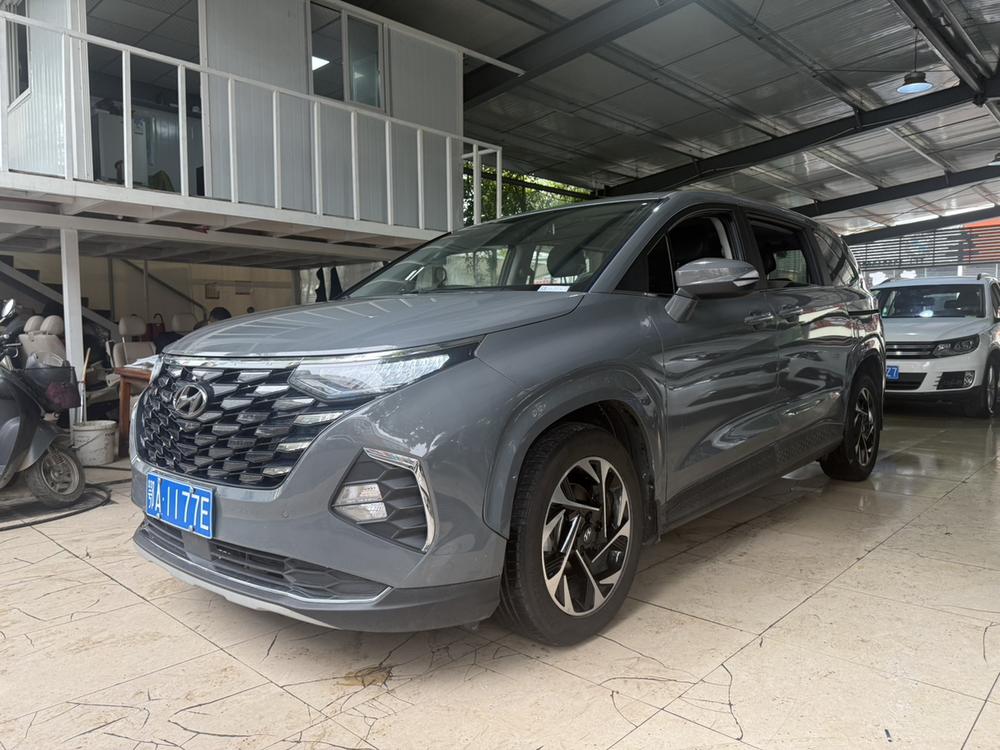 Hyundai Custo