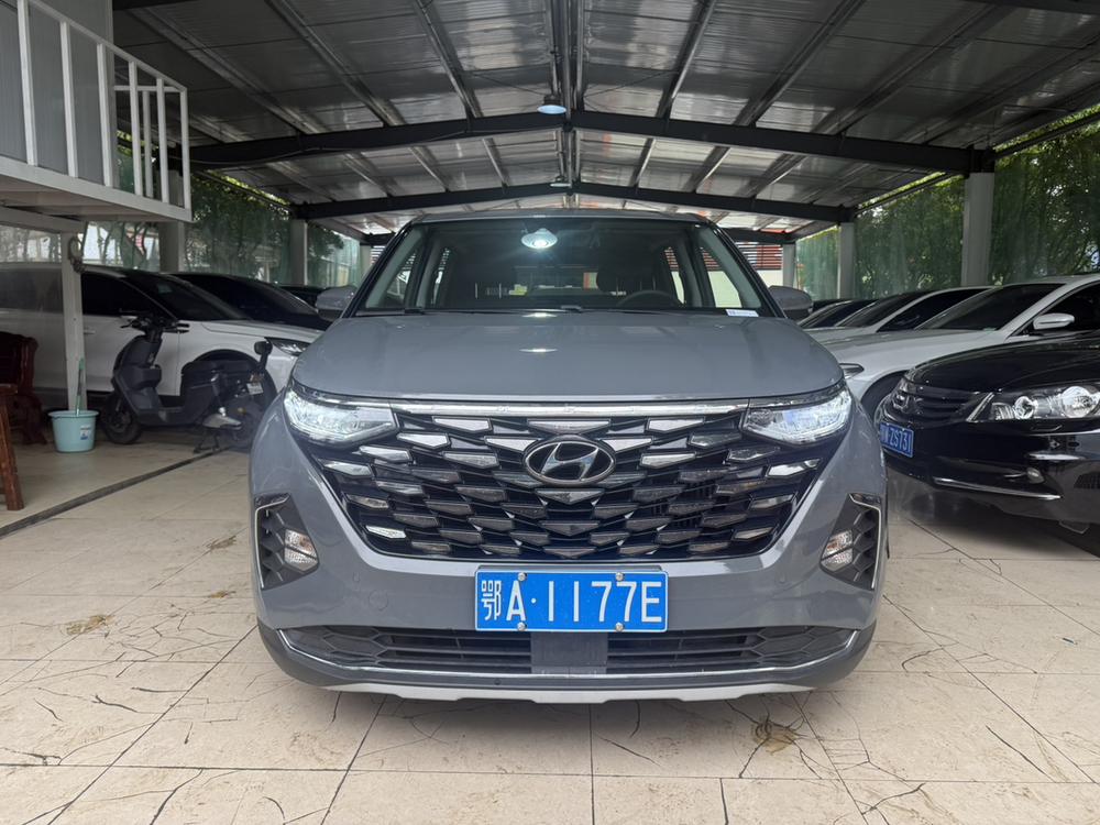 Hyundai Custo