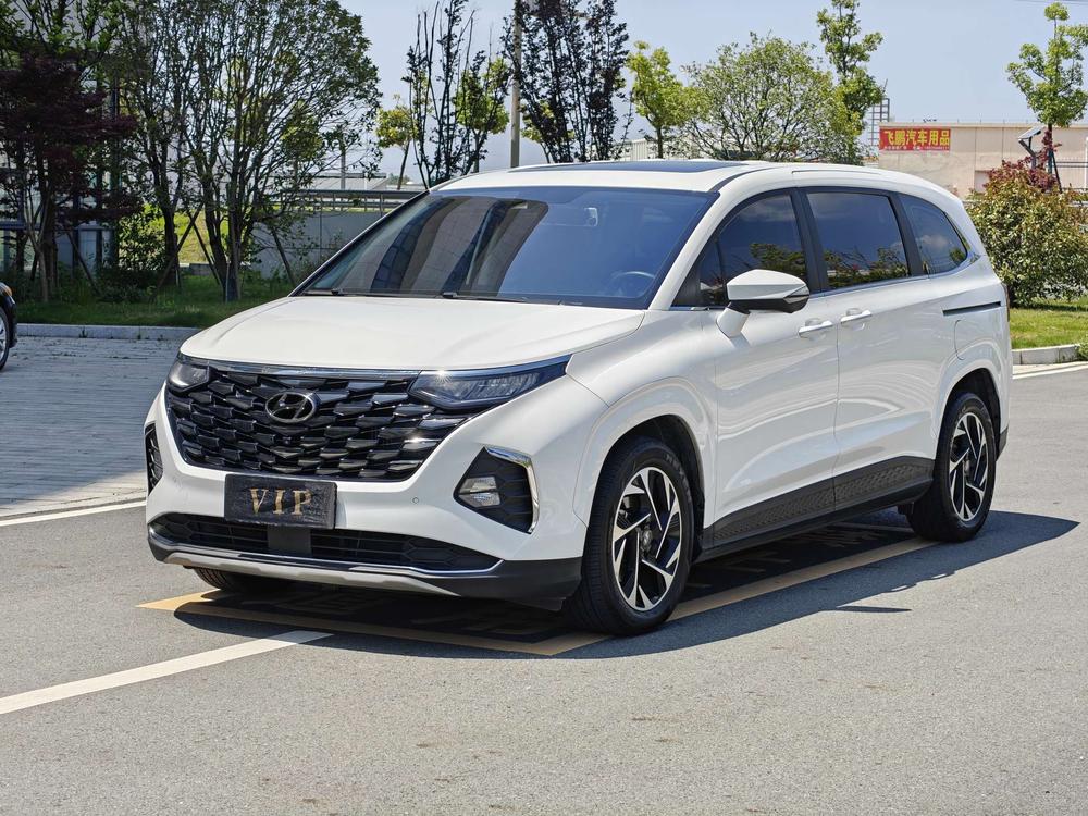 Hyundai Custo