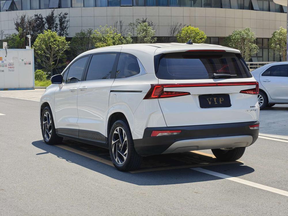 Hyundai Custo