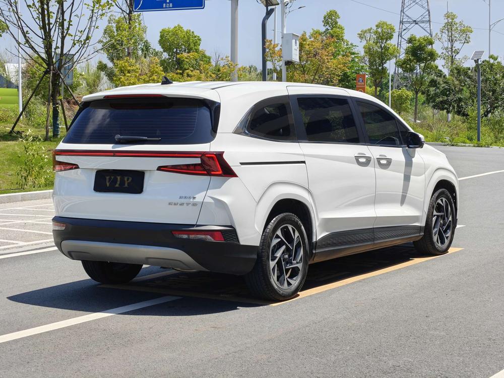 Hyundai Custo
