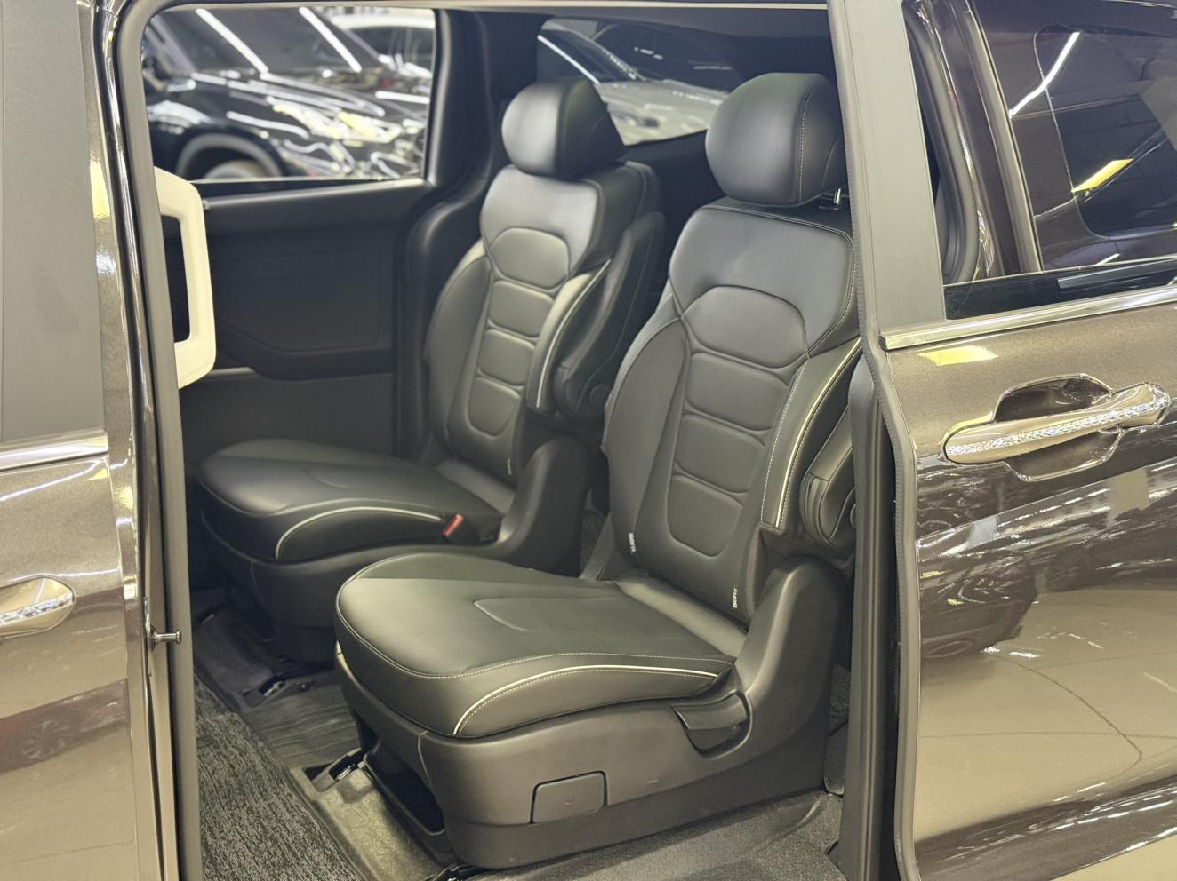 Hyundai Custo