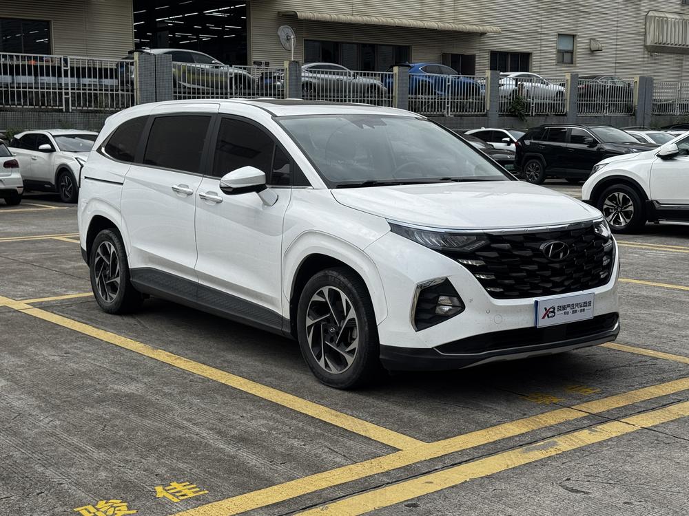Hyundai Custo