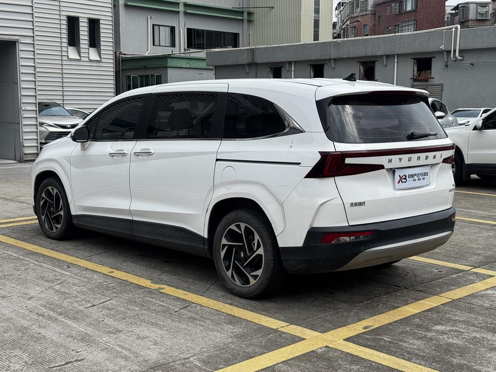 Hyundai Custo