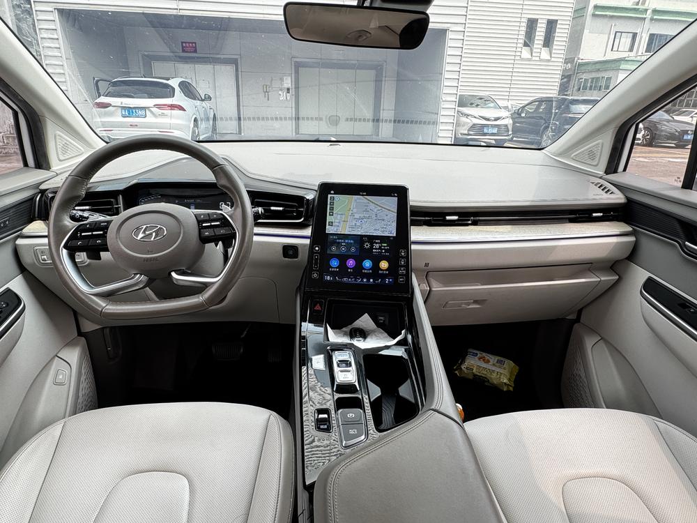 Hyundai Custo