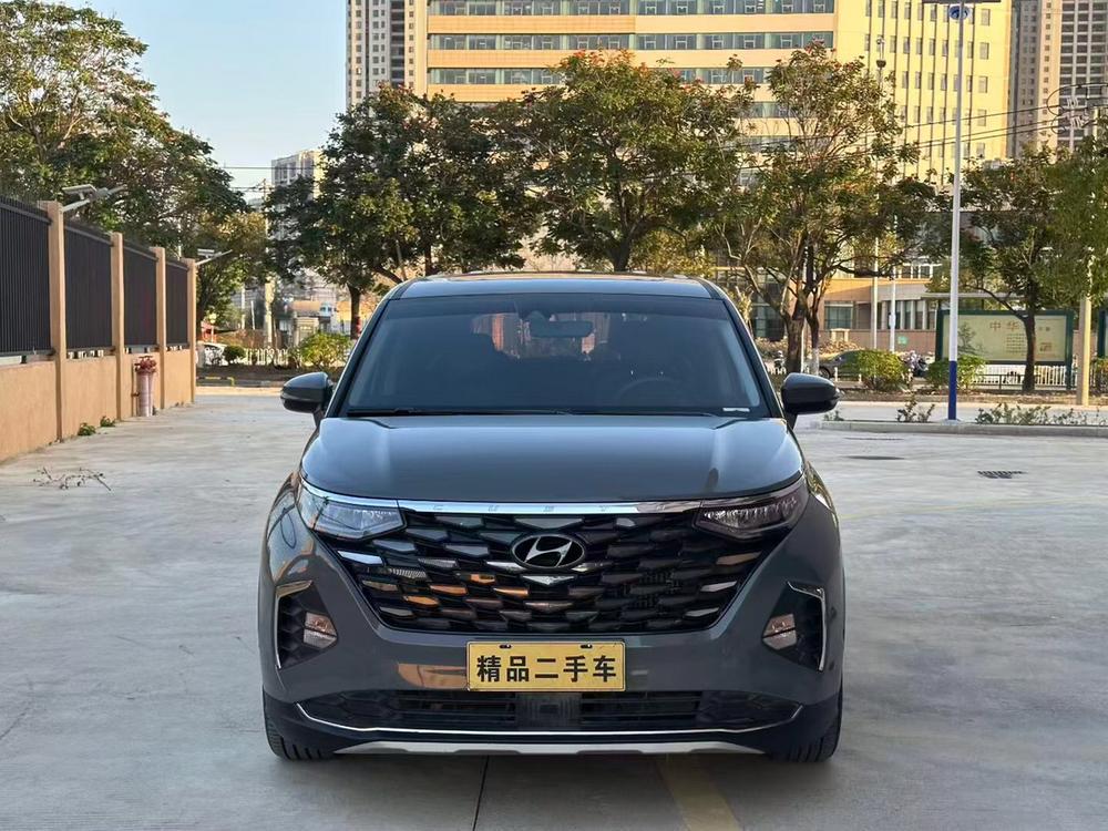 Hyundai Custo