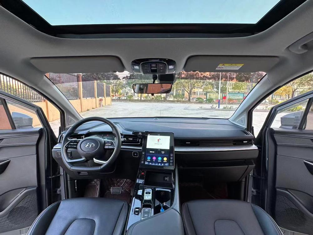 Hyundai Custo