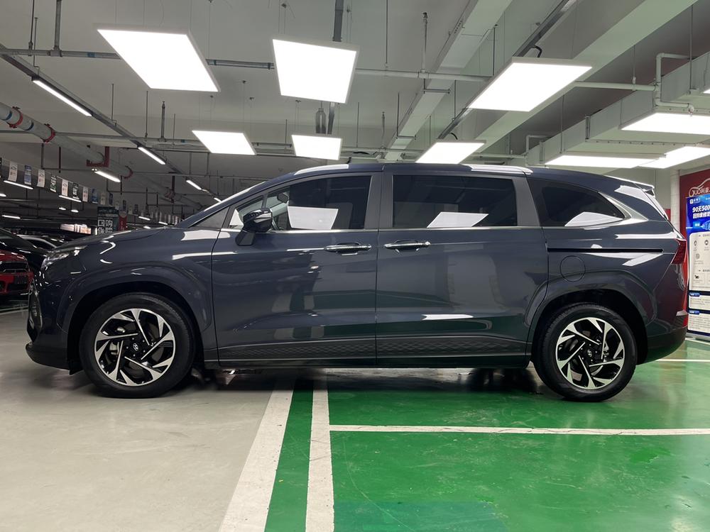 Hyundai Custo