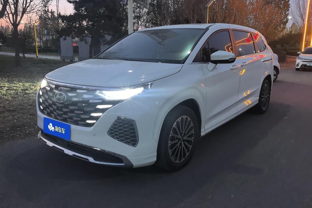 Hyundai Custo