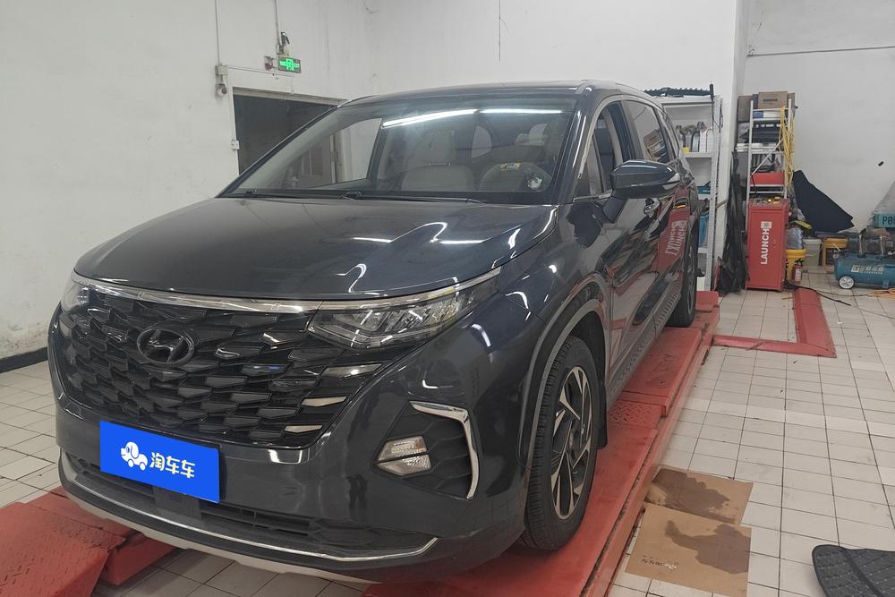 Hyundai Custo