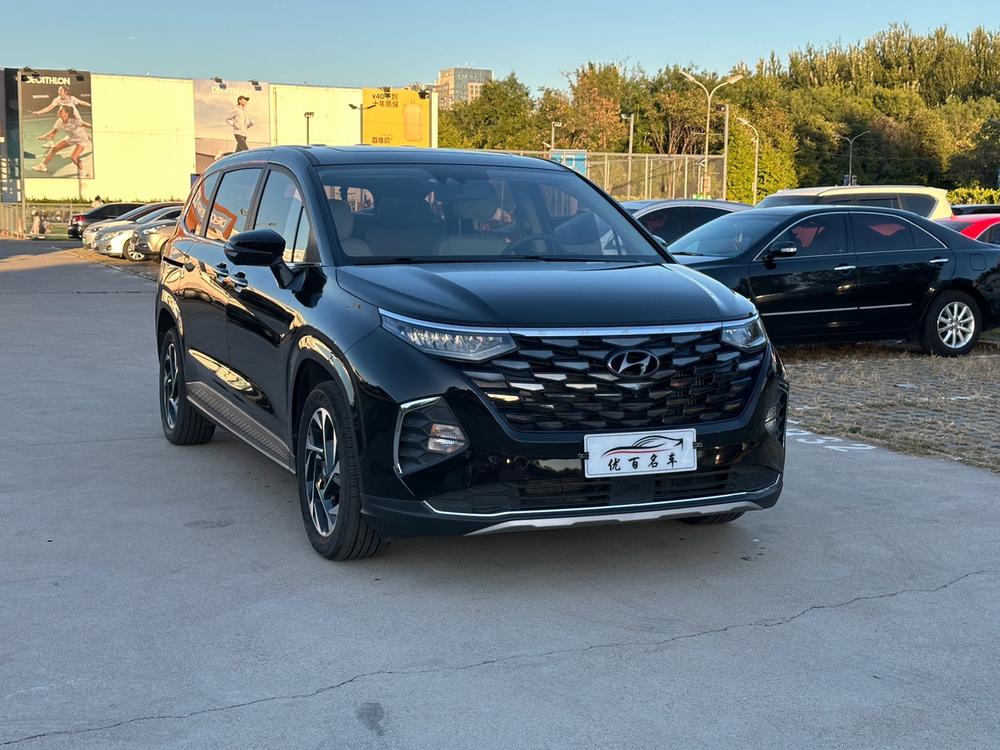 Hyundai Custo