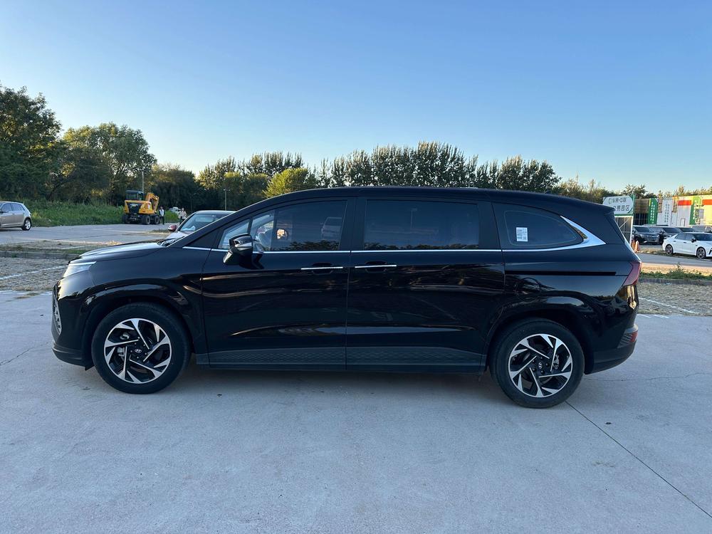 Hyundai Custo