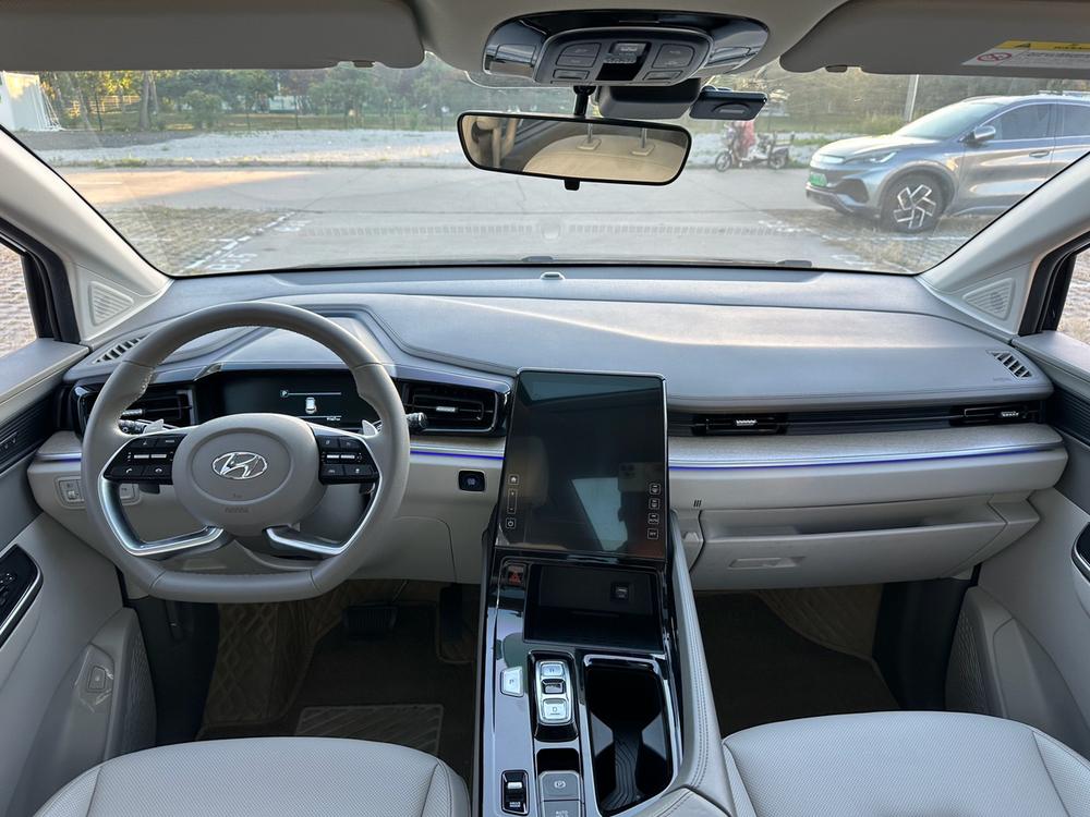 Hyundai Custo