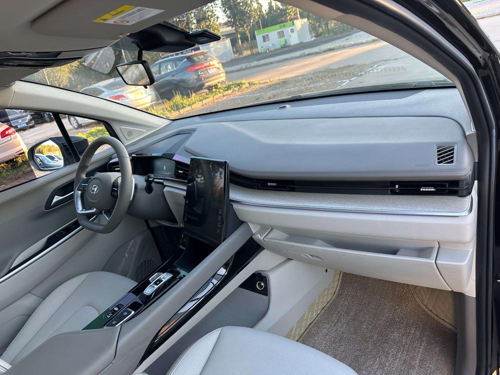 Hyundai Custo