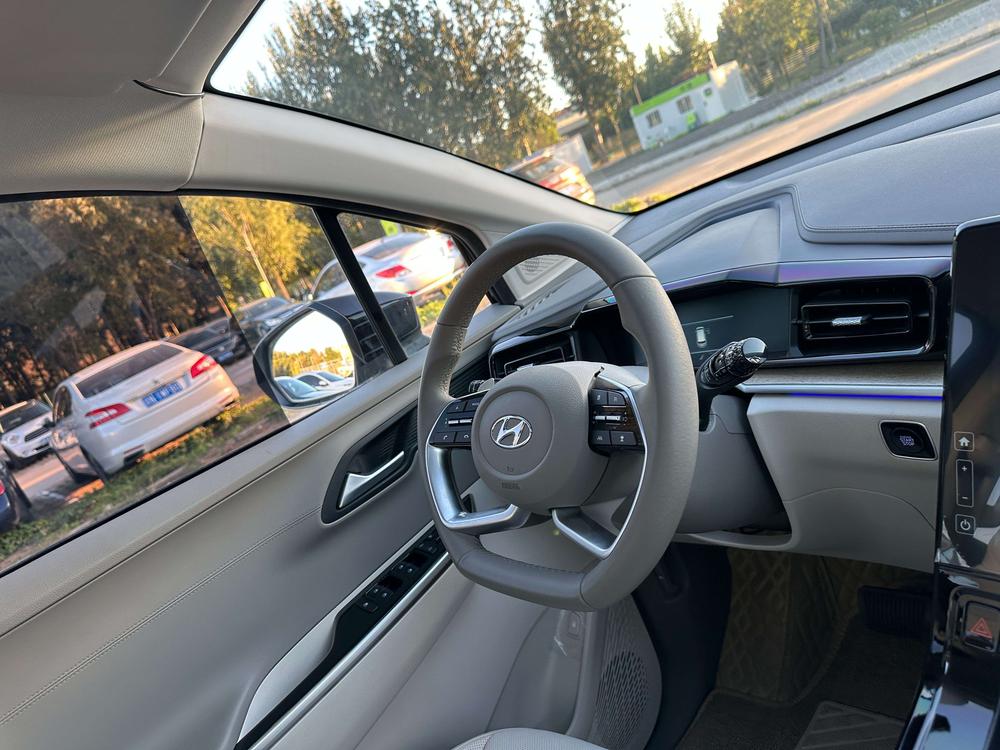Hyundai Custo