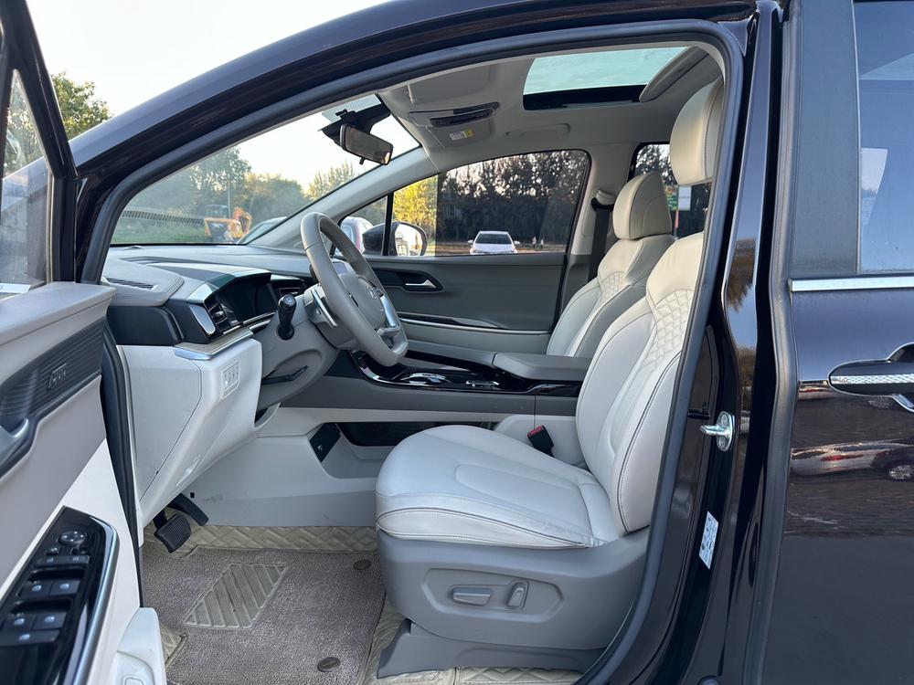 Hyundai Custo
