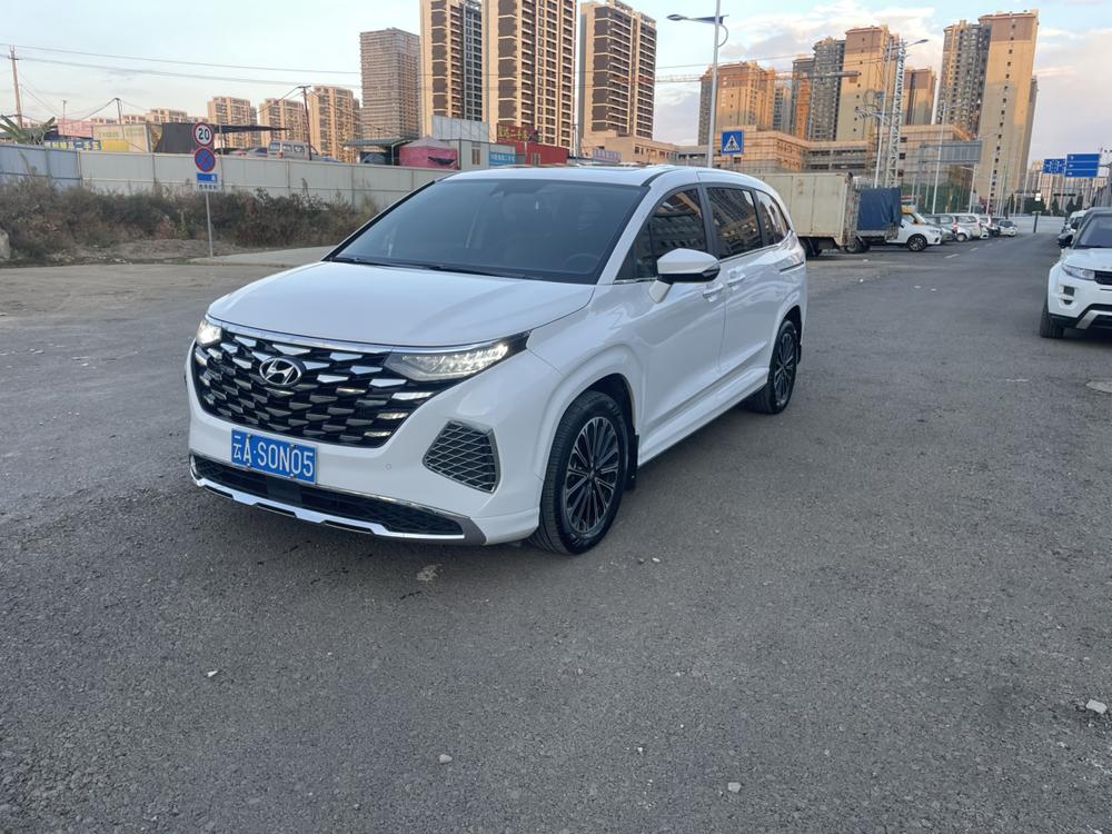 Hyundai Custo