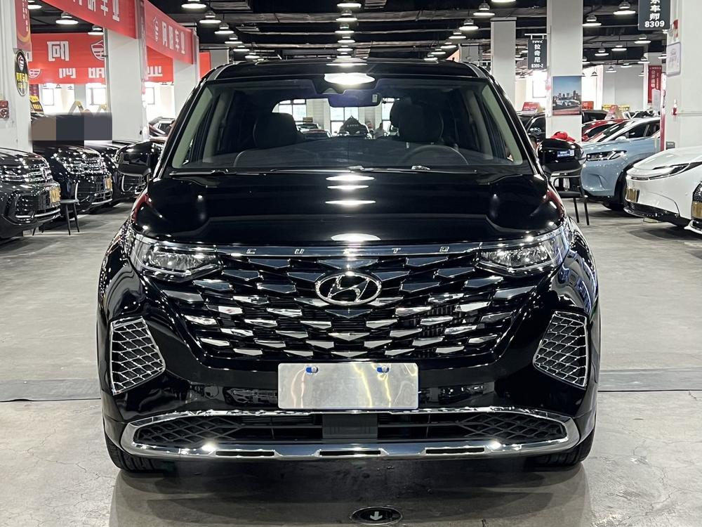 Hyundai Custo
