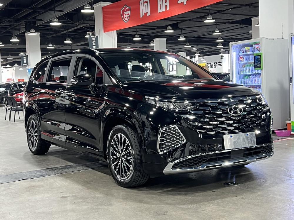 Hyundai Custo