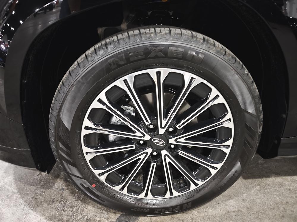 Hyundai Custo