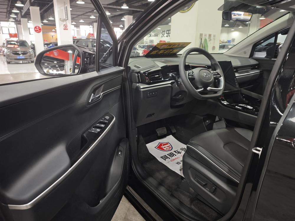 Hyundai Custo