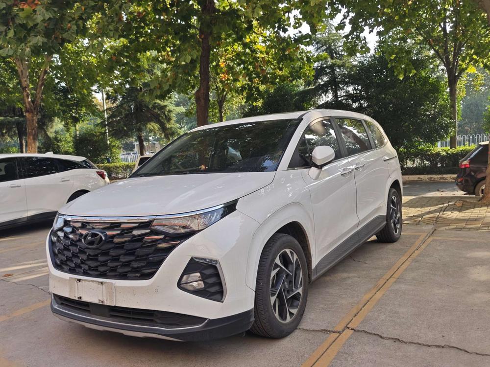 Hyundai Custo