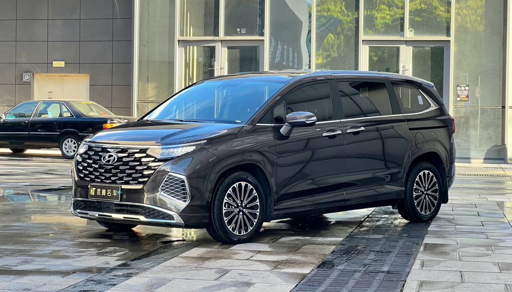 Hyundai Custo