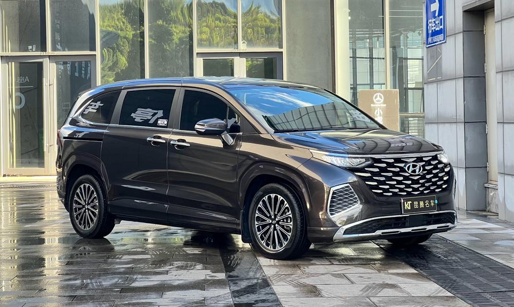 Hyundai Custo