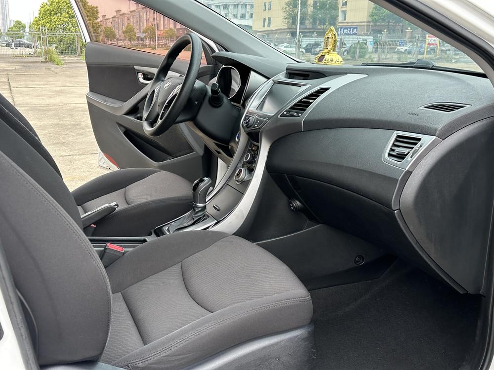 Hyundai Elantra Langdong