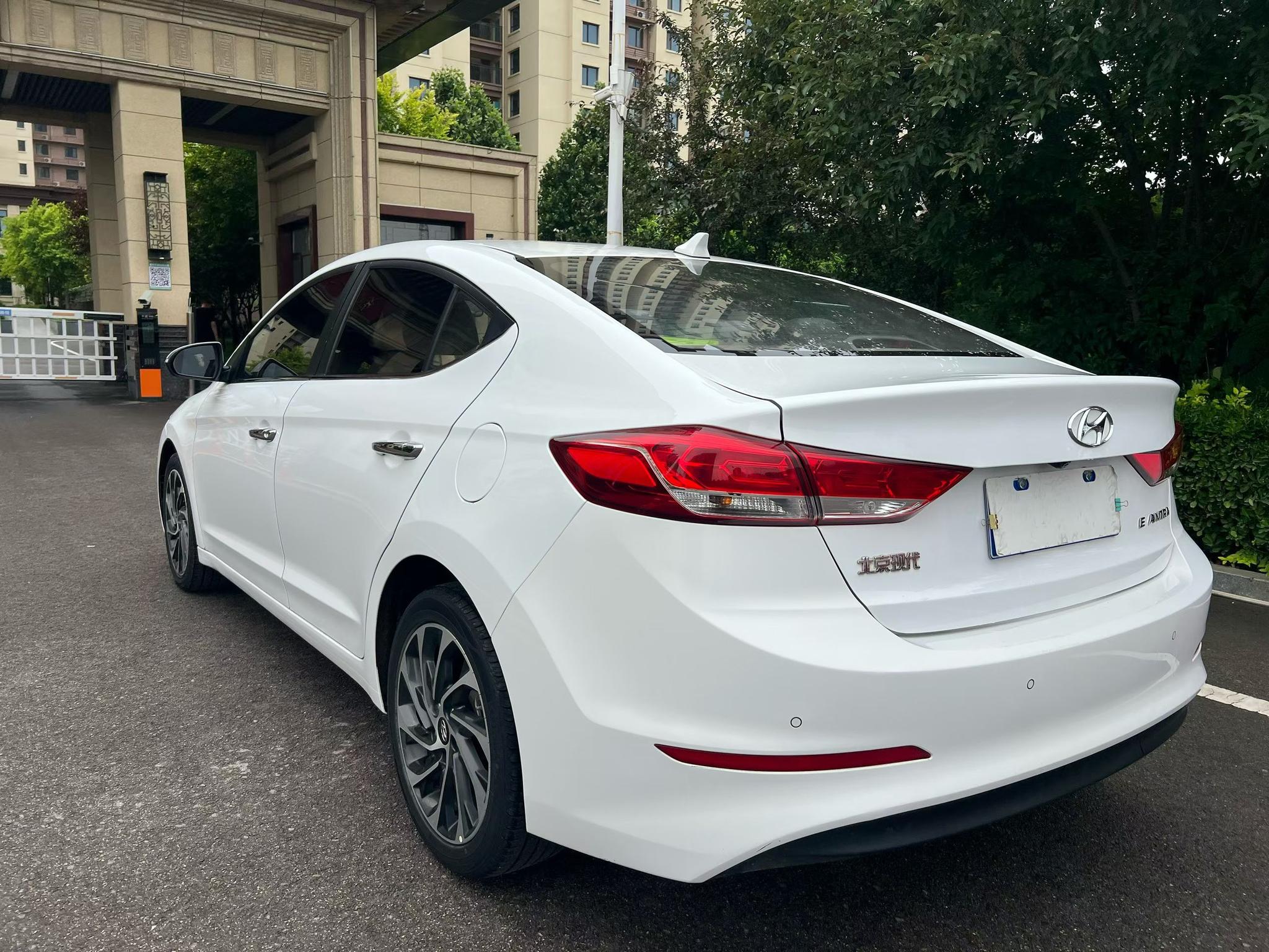 Hyundai Elantra Lingdong