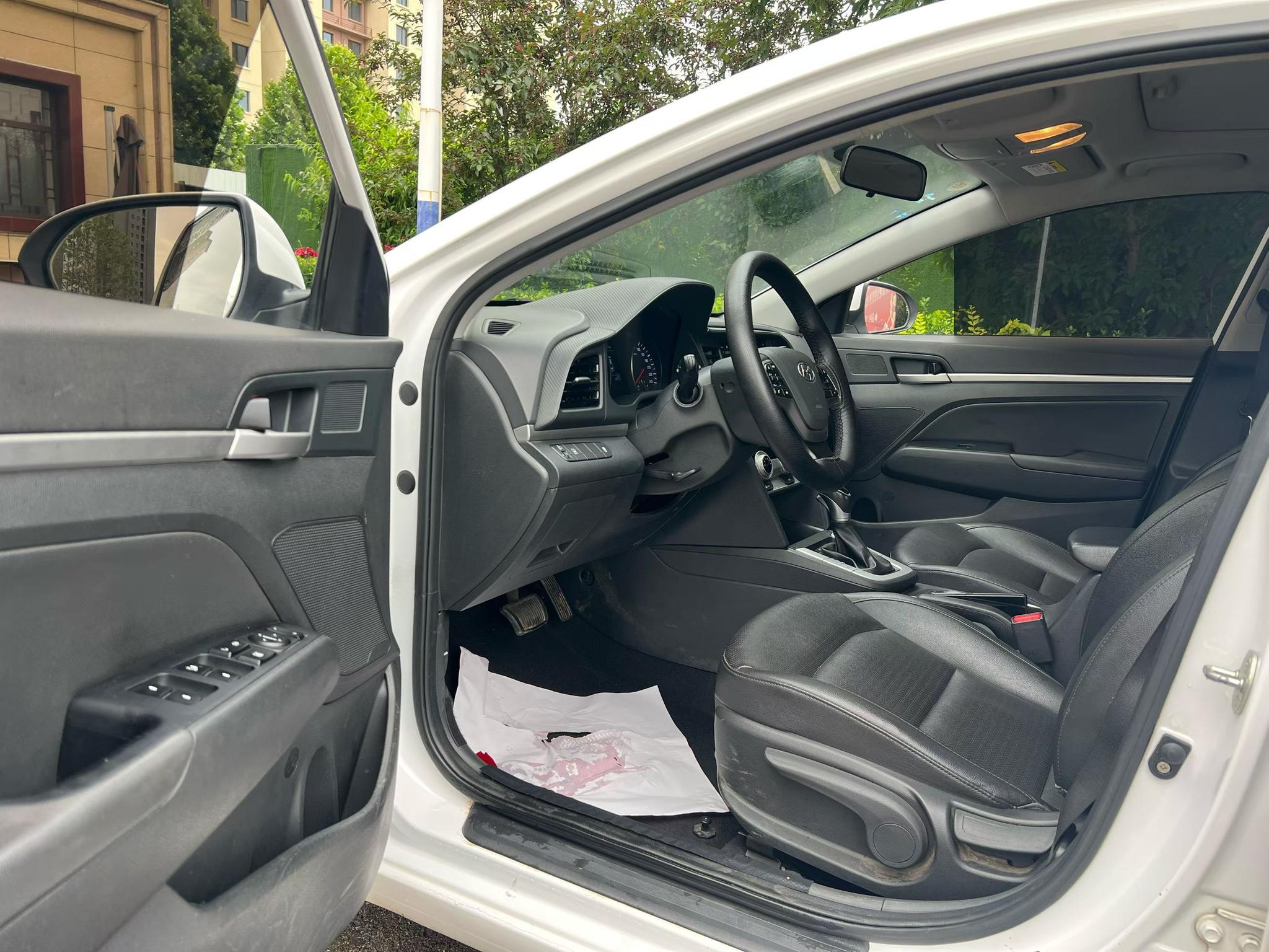 Hyundai Elantra Lingdong