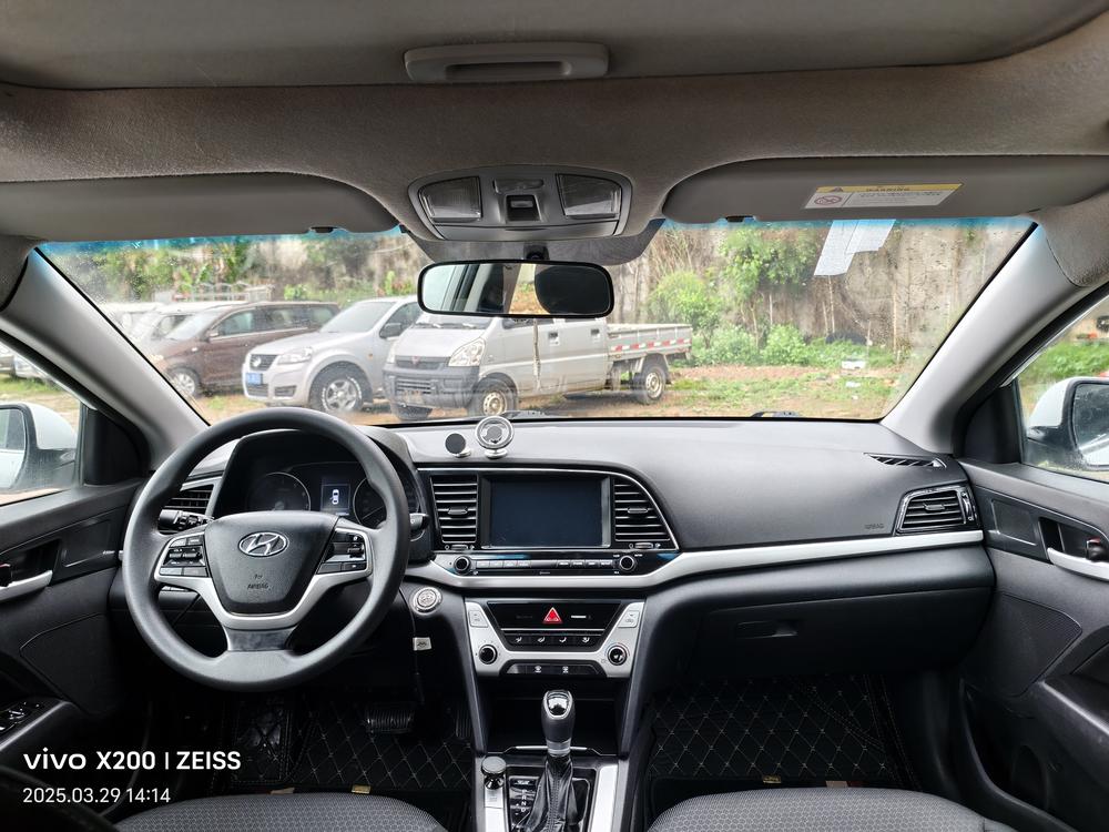 Hyundai Elantra Lingdong