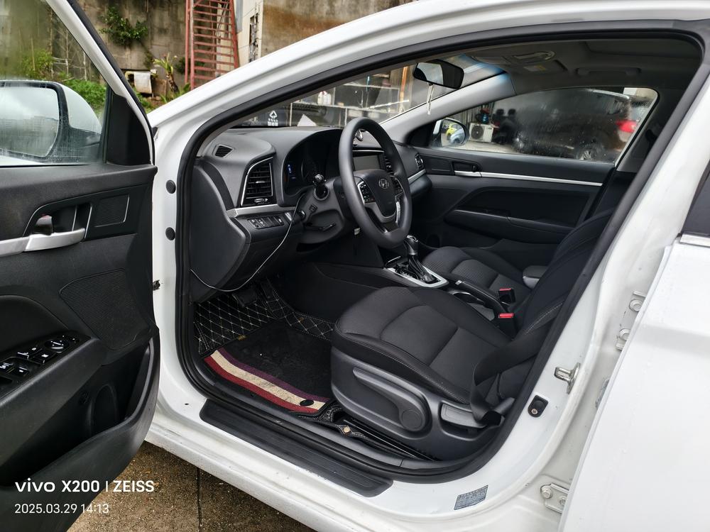 Hyundai Elantra Lingdong
