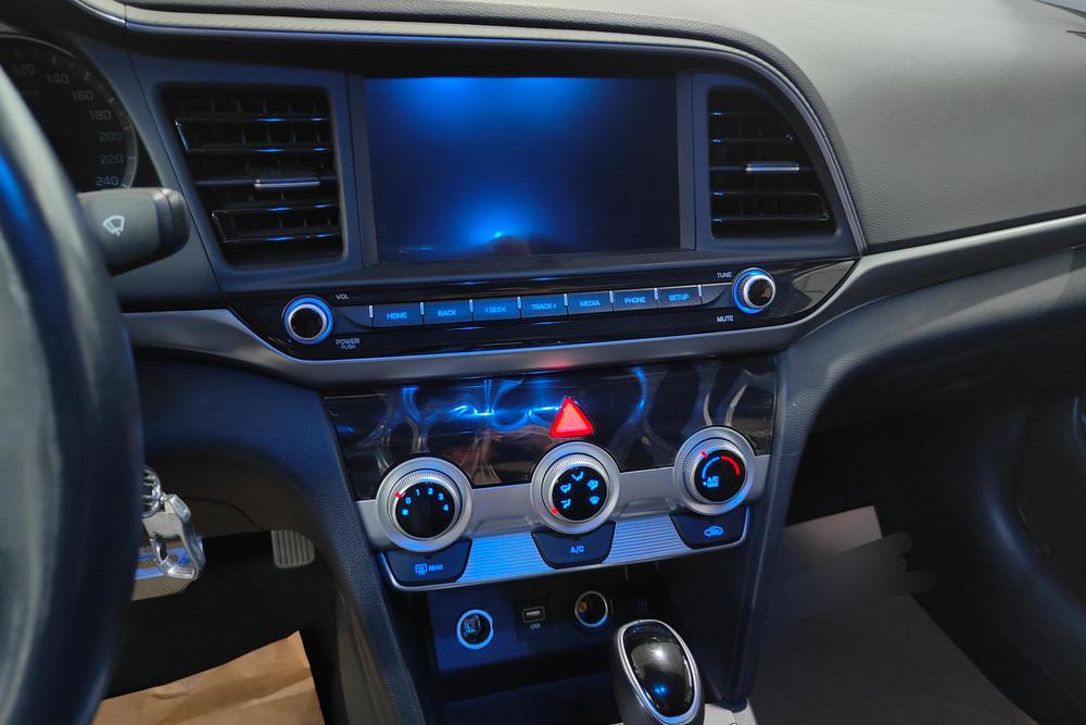 Hyundai Elantra Lingdong