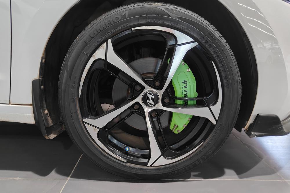Hyundai Elantra Lingdong