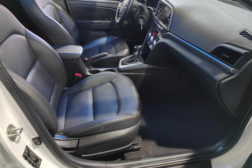 Hyundai Elantra Lingdong