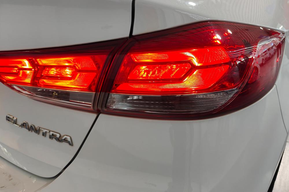 Hyundai Elantra Lingdong