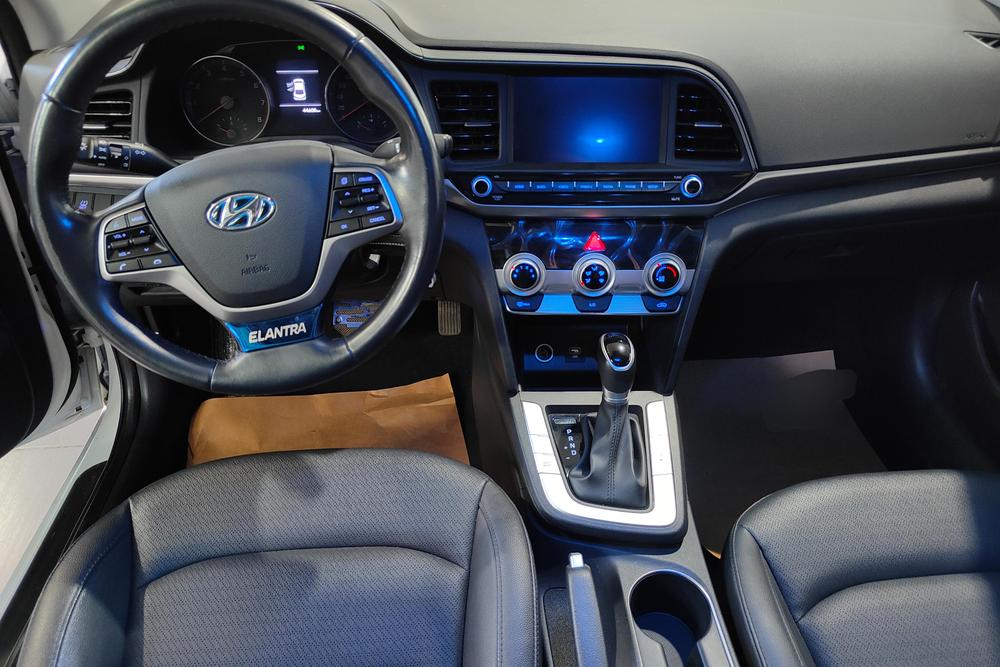 Hyundai Elantra Lingdong
