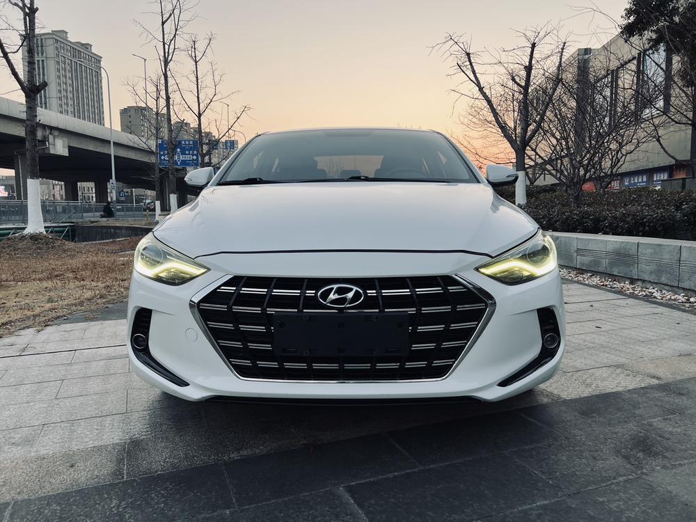 Hyundai Elantra Lingdong