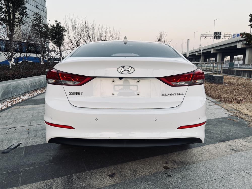 Hyundai Elantra Lingdong
