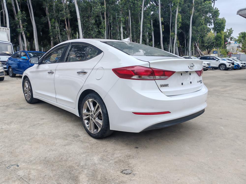 Hyundai Elantra Lingdong