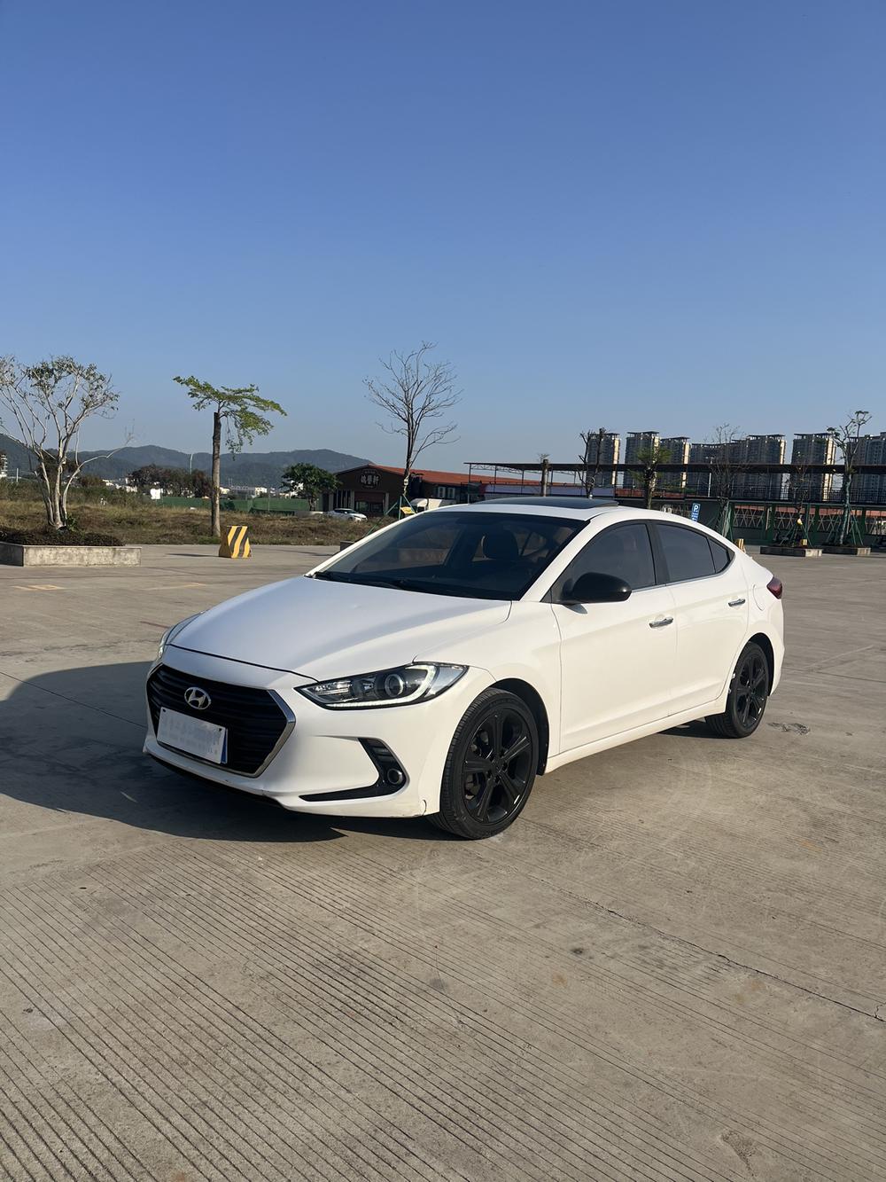 Hyundai Elantra Lingdong