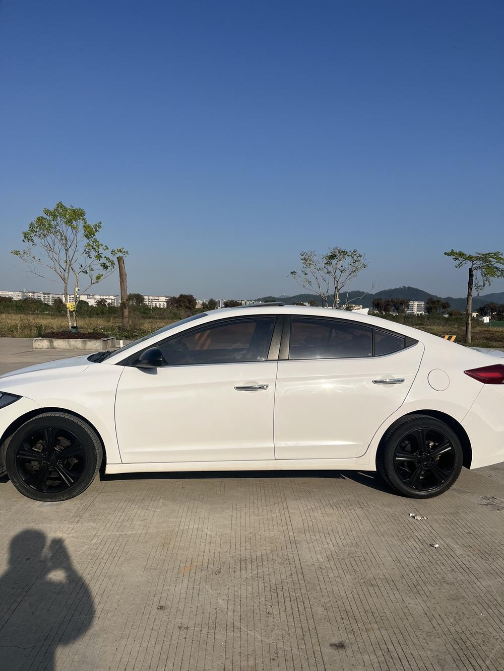 Hyundai Elantra Lingdong