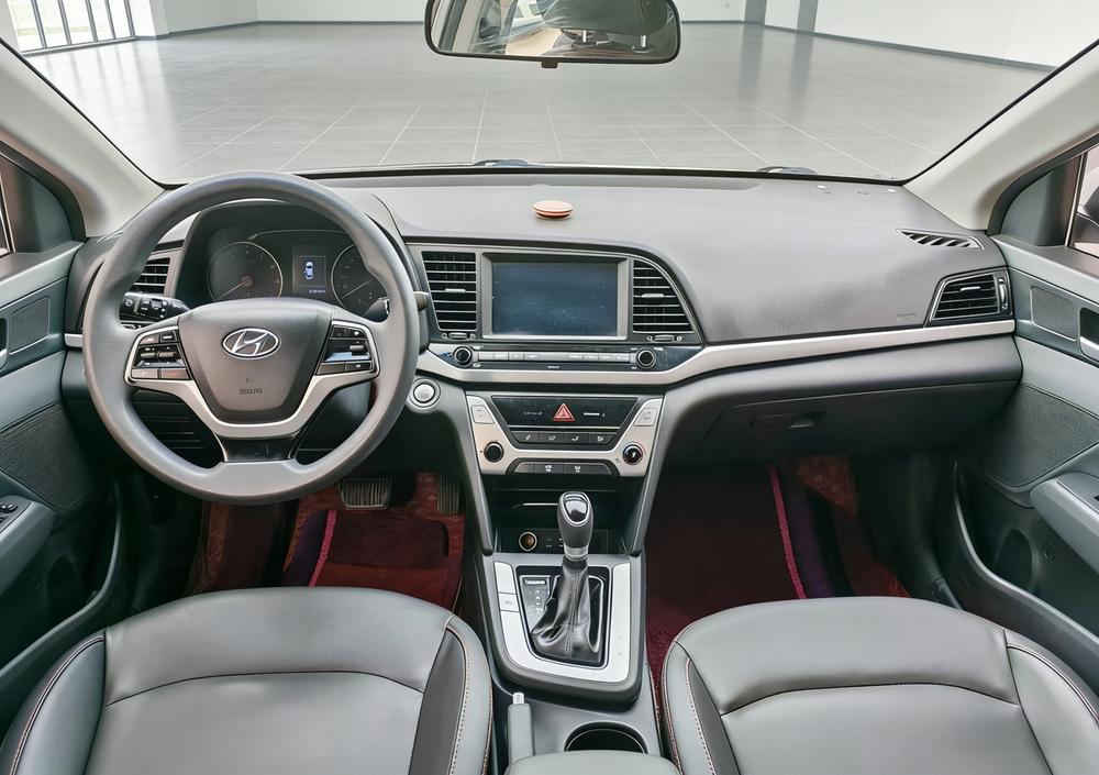 Hyundai Elantra Lingdong