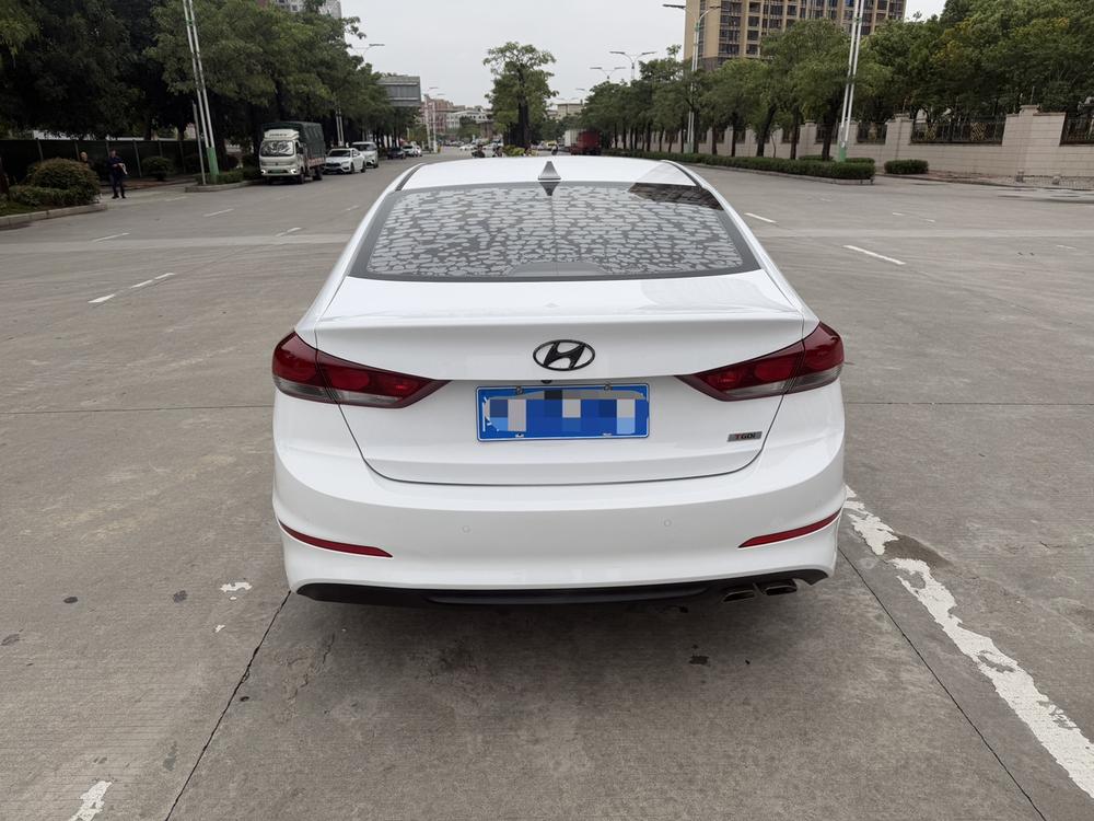 Hyundai Elantra Lingdong