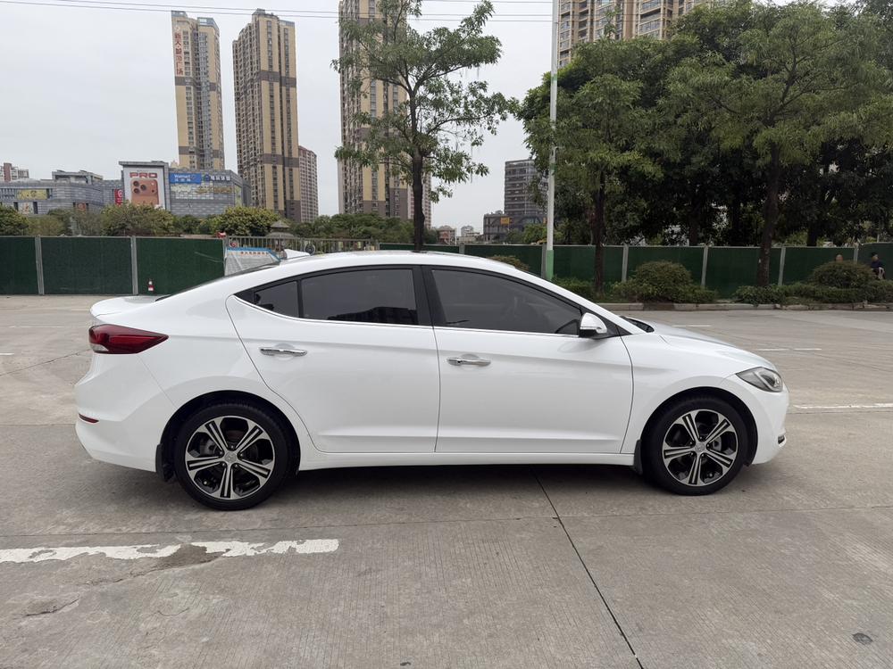 Hyundai Elantra Lingdong