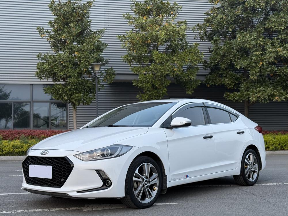 Hyundai Elantra Lingdong